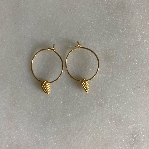 Jewelry - Minimalist Gold Hoop Earrings
